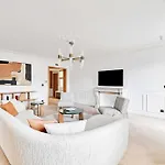 Magnifico C Ac 4h 8p - 2 Apartment *