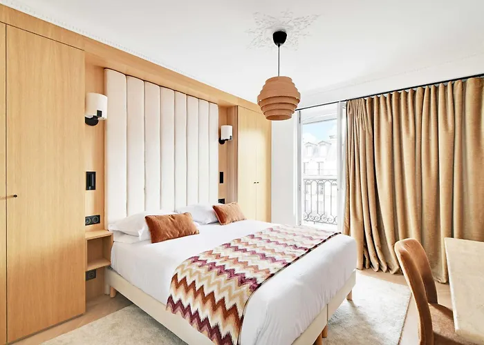 Magnifico C Ac 4h 8p - 2 * Paryż