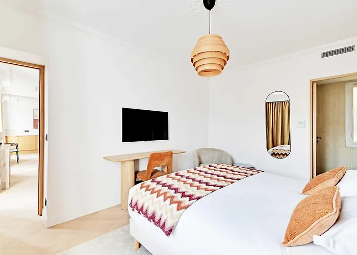 Magnifico C Ac 4h 8p - 2 * Paryż