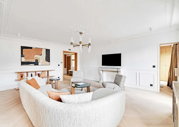 Magnifico C Ac 4h 8p - 2 Apartament *